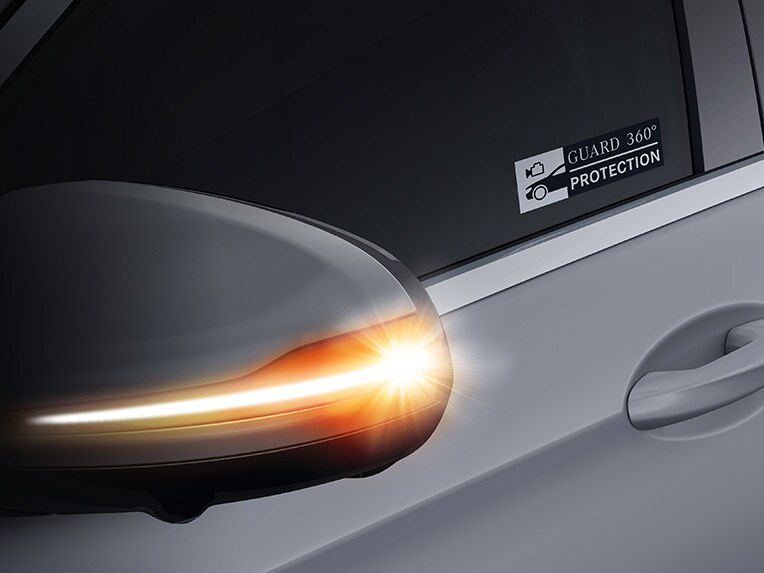 An illustration showing GUARD 360° vehicle protection Plus.