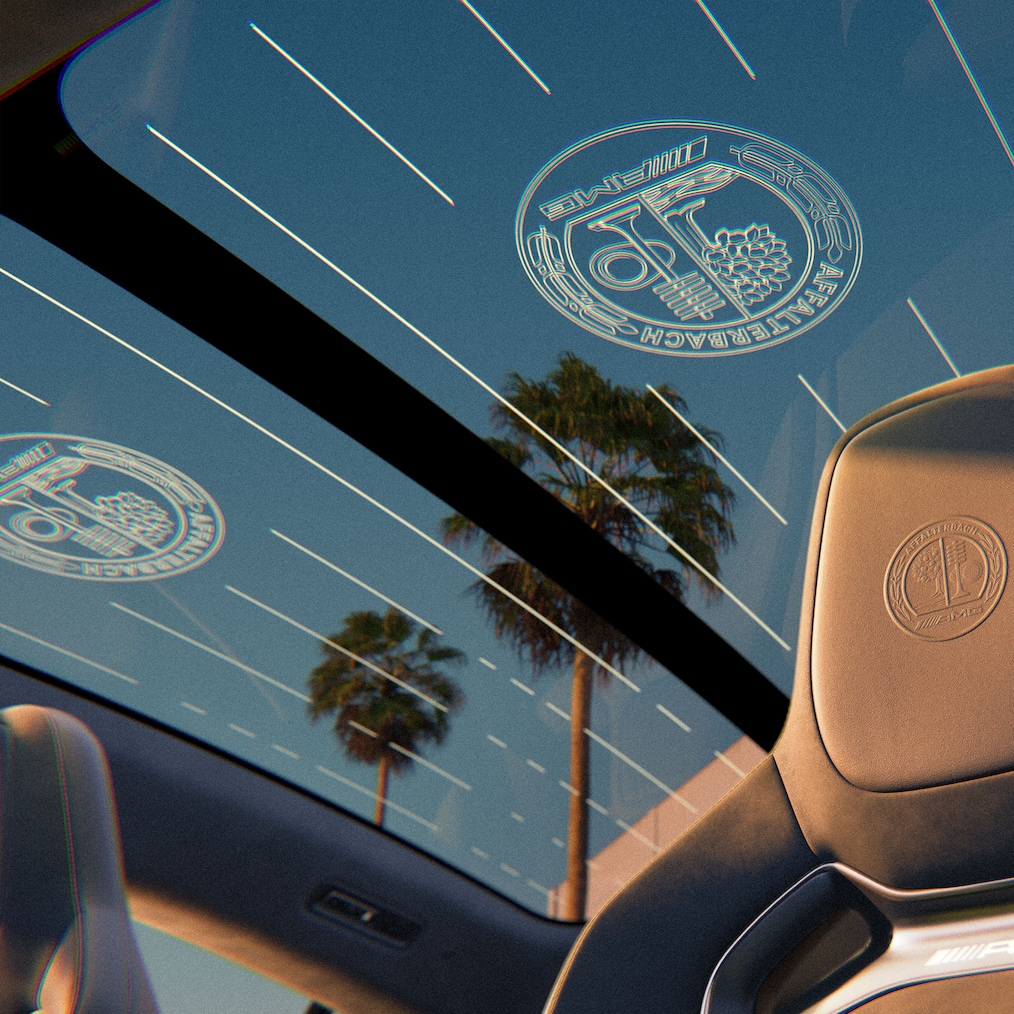 The panoramic roof of the GT 4-Door Coupé from Mercedes-AMG.