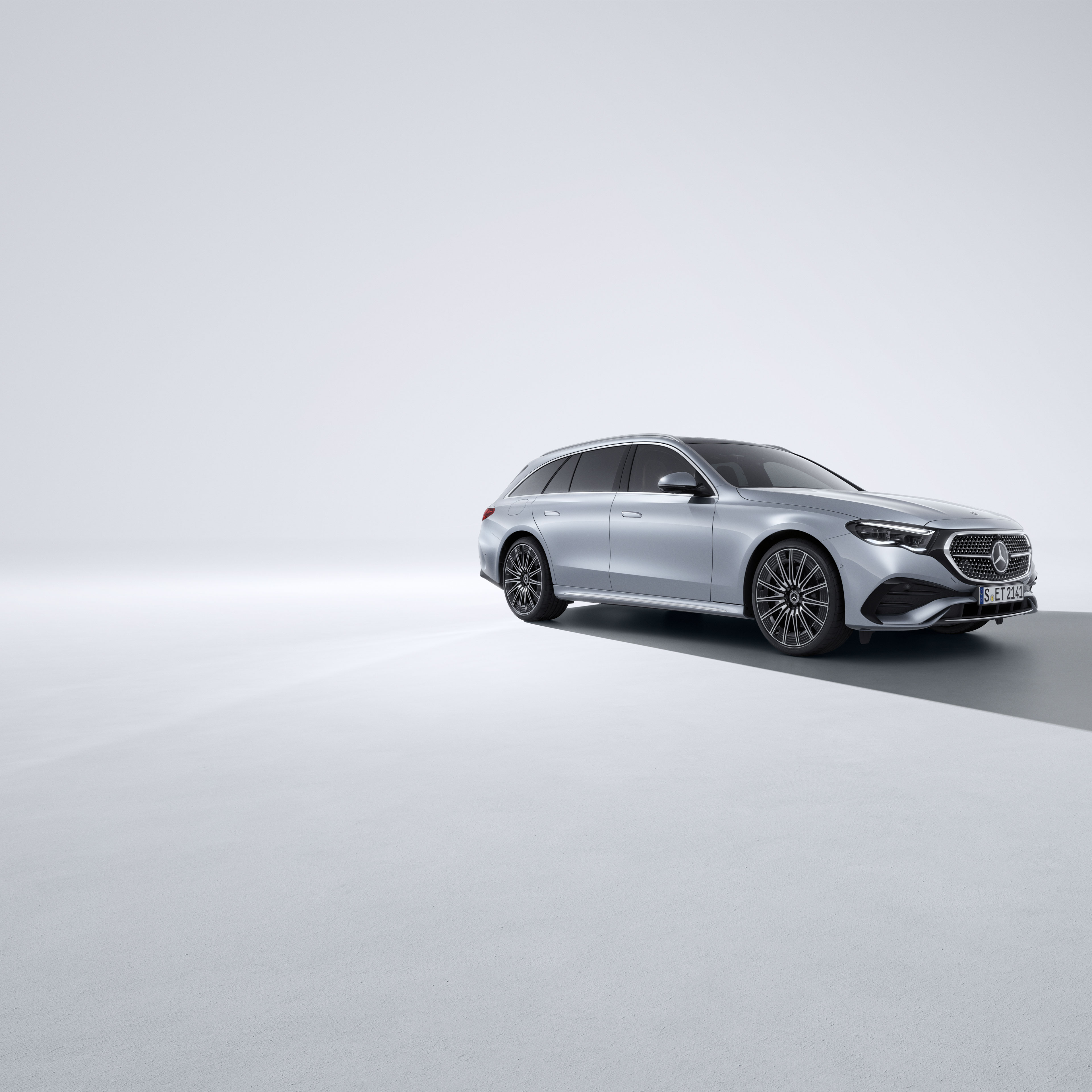 Estates | Mercedes-Benz The new E-Class Estate from Mercedes-Benz.
