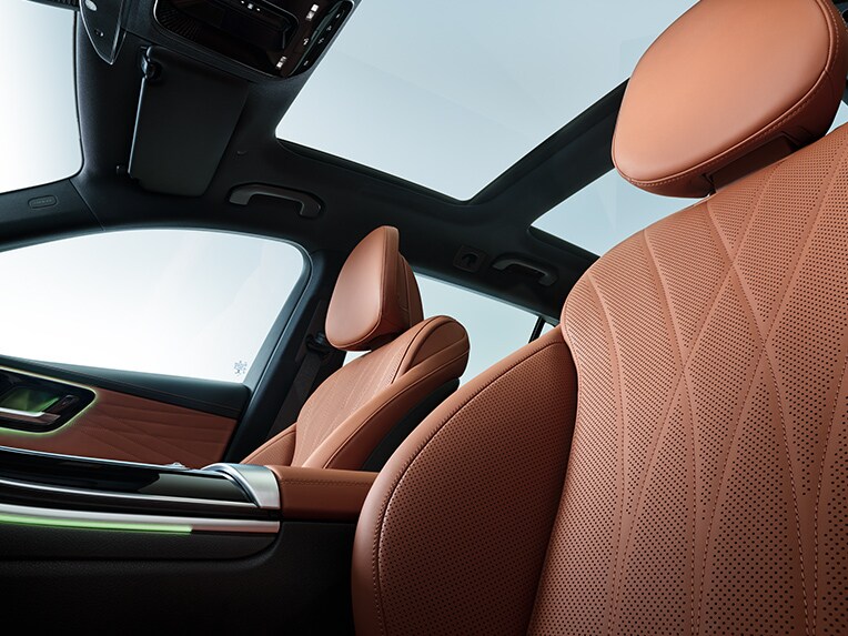The memory seats in the Mercedes-Benz C-Class Estate.