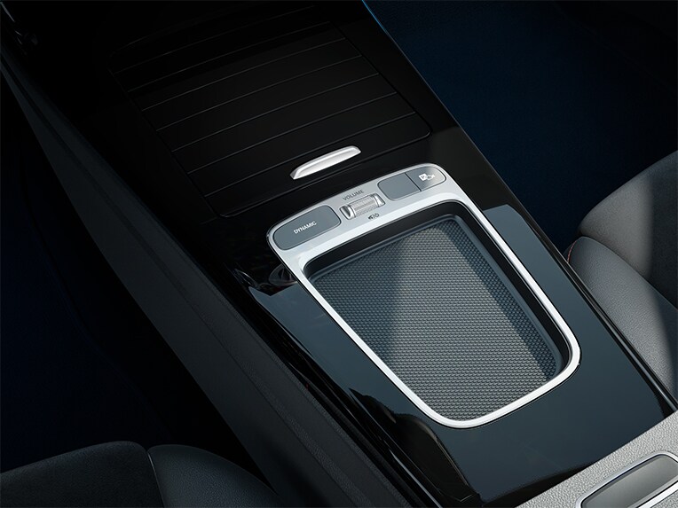 The DYNAMIC SELECT function of the new Mercedes-Benz CLA Shooting Brake.