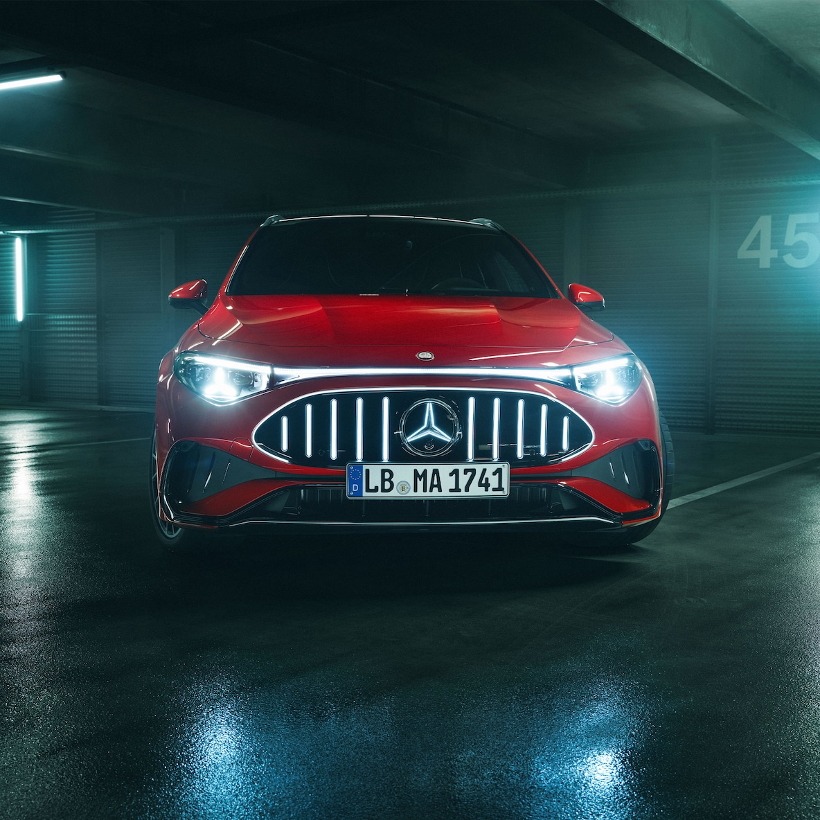 The AMG-specific front of the all-new Mercedes-AMG CLA 45 4MATIC+ Shooting Brake electric.