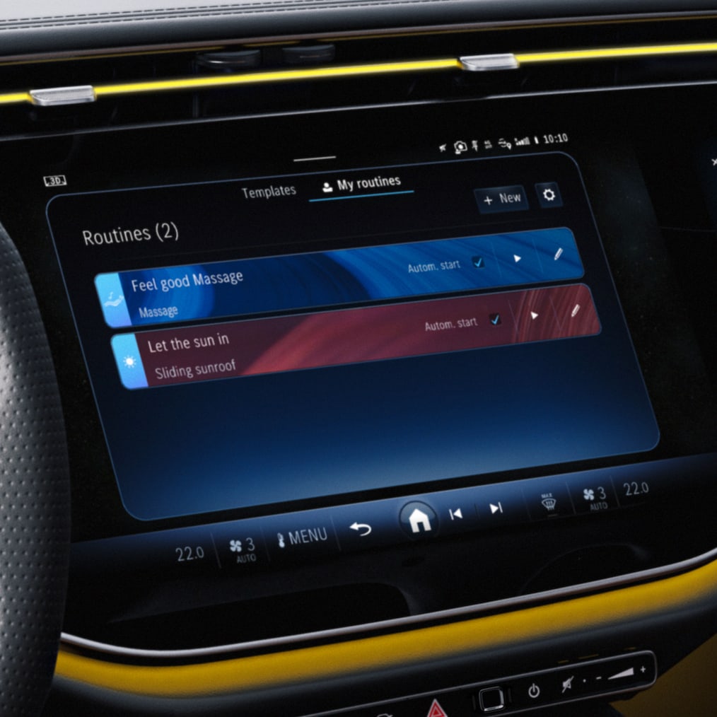 Widescreen cockpit in the E-Class from Mercedes-Benz.