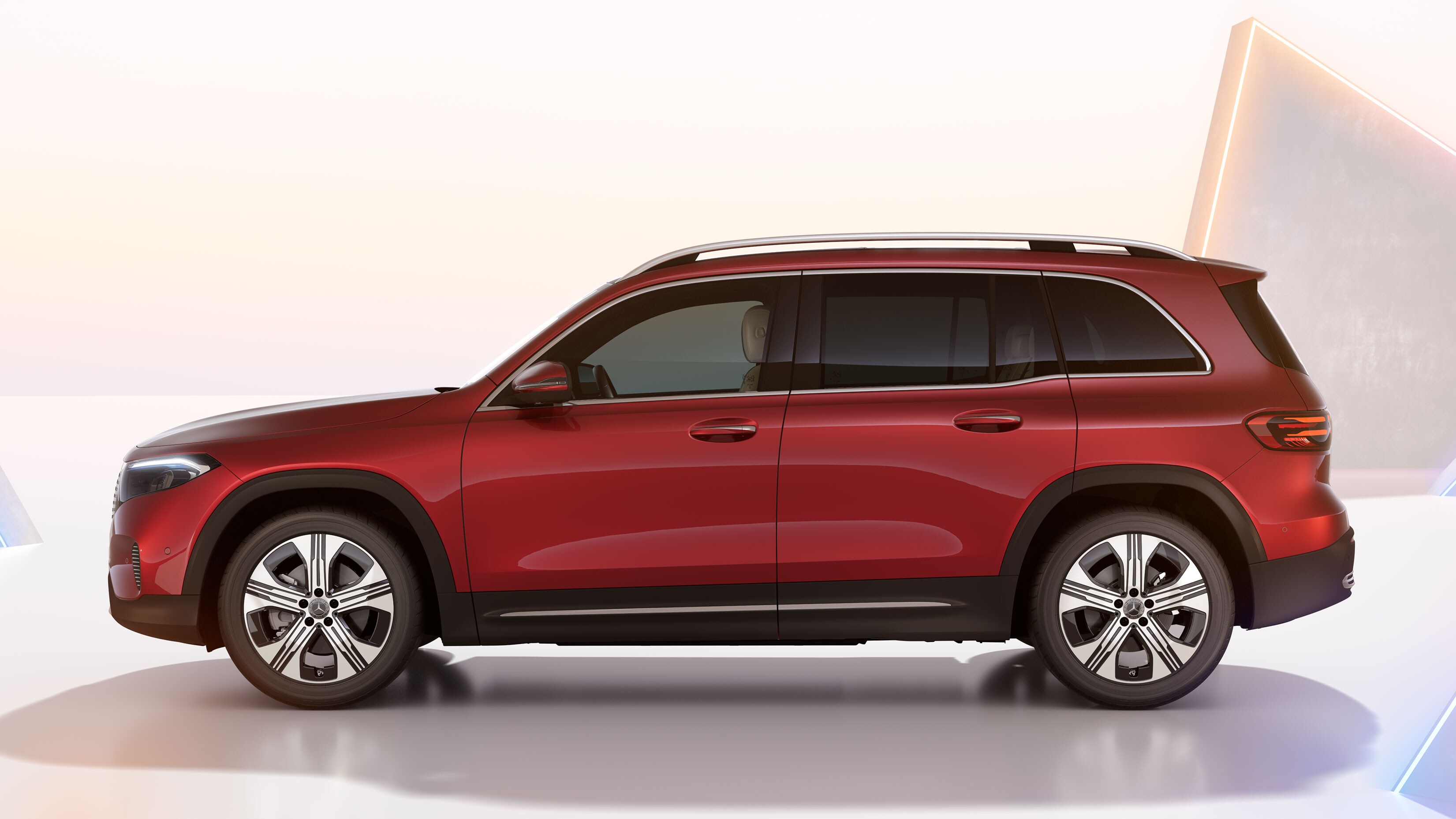 EQB | Mercedes-Benz