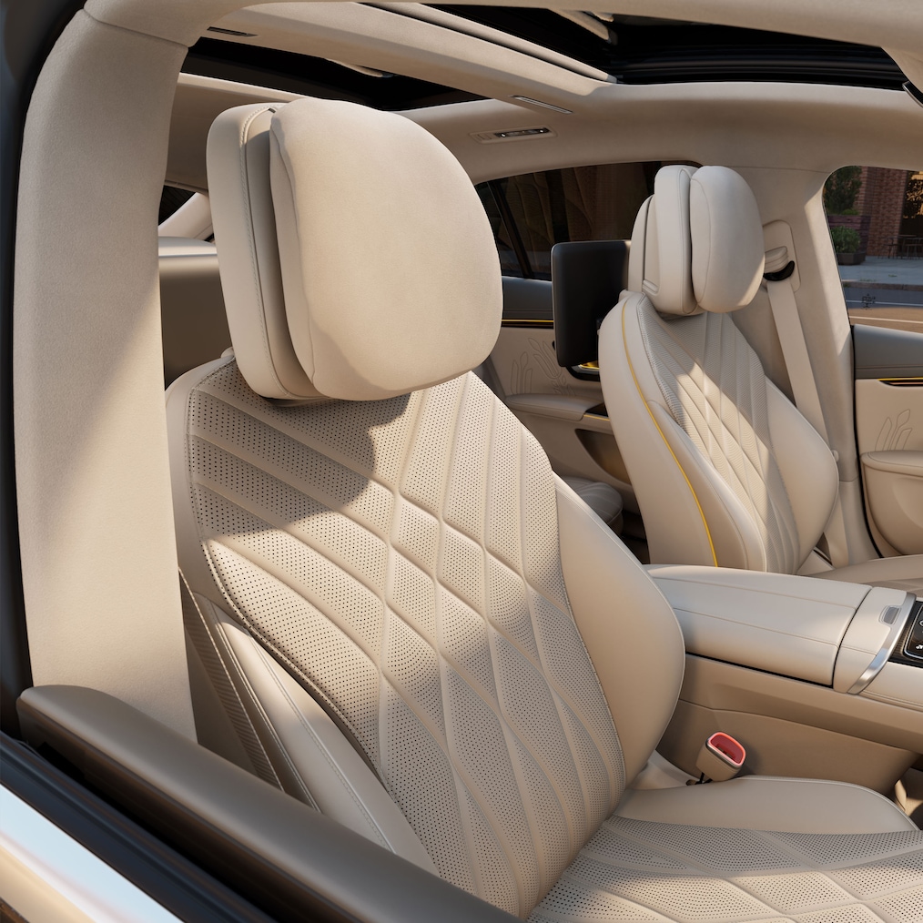 MANUFAKTUR options in the new all-electric EQS from Mercedes-Benz.