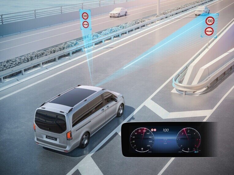 Traffic Sign Assist can support the driver by continually displaying any detected speed limits as well as "no-entry" signs and "no-overtaking" restrictions.