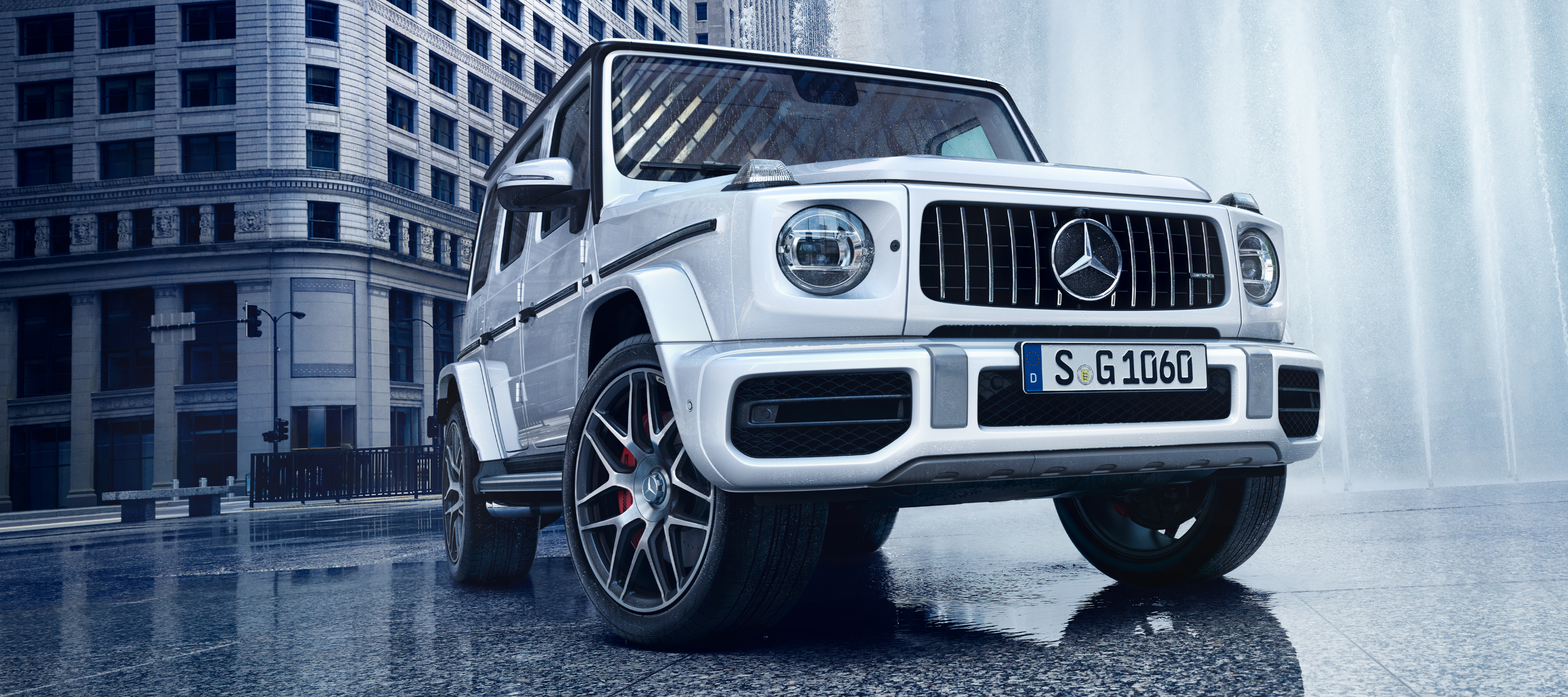 G 63 | G-Class | Mercedes-AMG The G 63 in a front view.