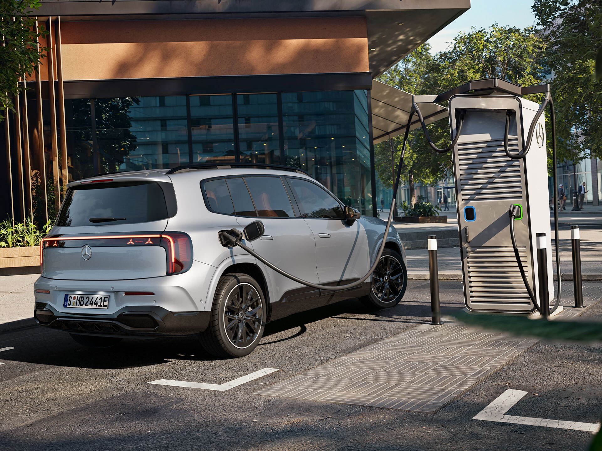 The MB.CHARGE in the all-new electric GLB.
