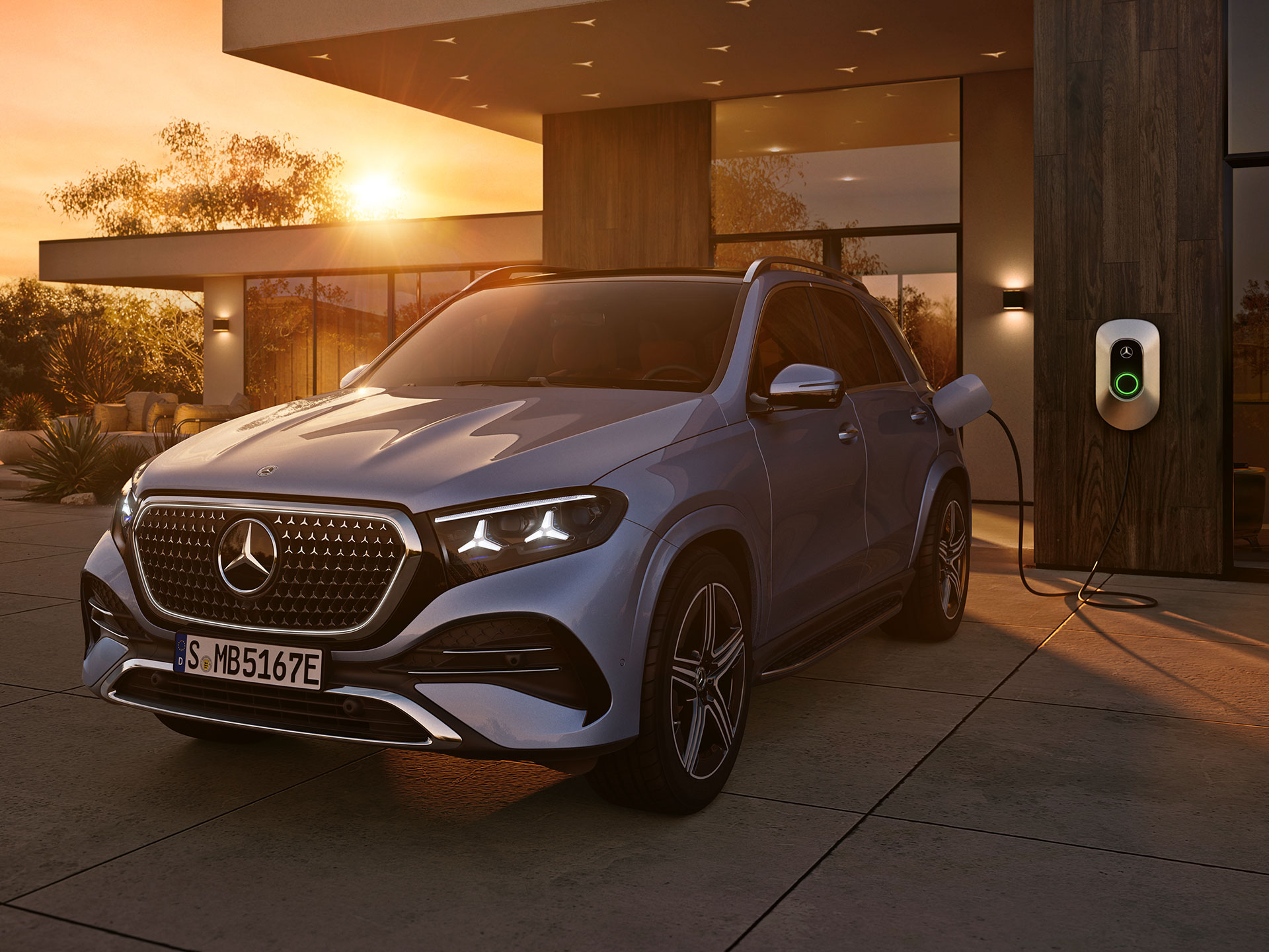 Plug-in hybrid | GLE | Mercedes-Benz The plug-in hybrid of the new GLE from Mercedes-Benz.