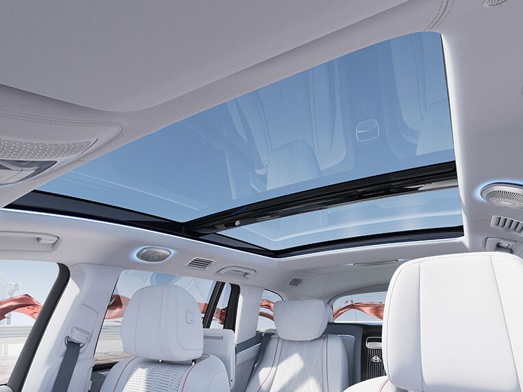 Panoramic sliding sunroof in the Mercedes-Maybach GLS.