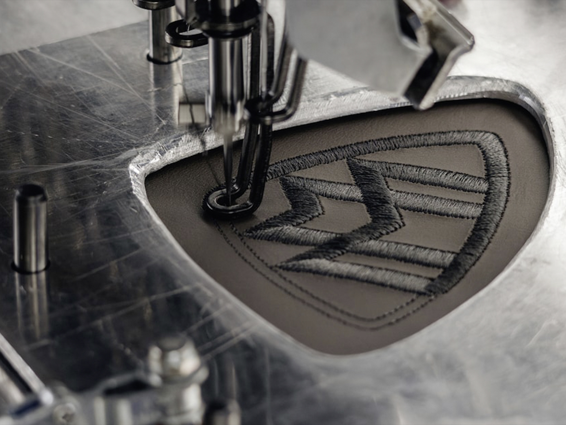 MANUFAKTUR | S-Class | Mercedes-Maybach The Mercedes-Maybach S-Class with MANUFAKTUR options.