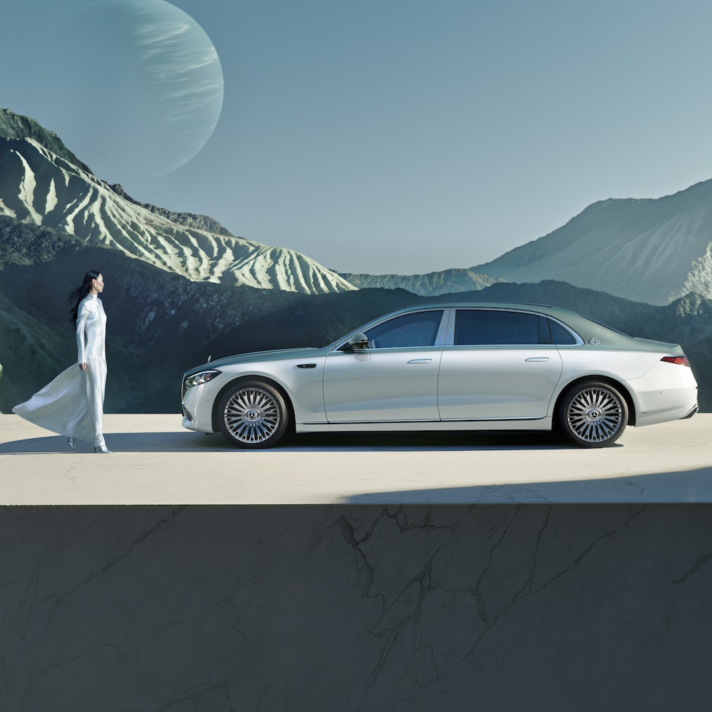 The Mercedes-Maybach two-tone paint finish.