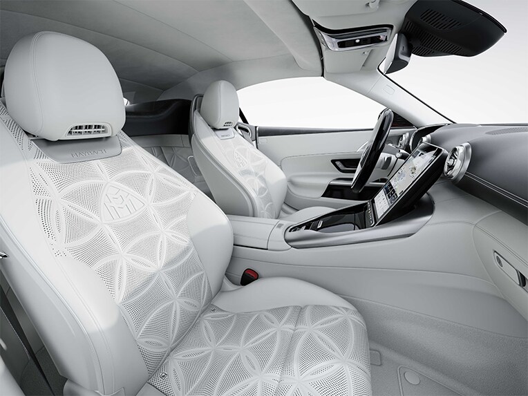 The multicontour front seats in the Mercedes-Maybach SL 680.