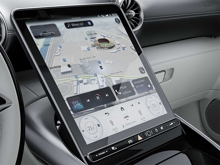 The MBUX Navigation Premium of the Mercedes-Maybach SL 680.