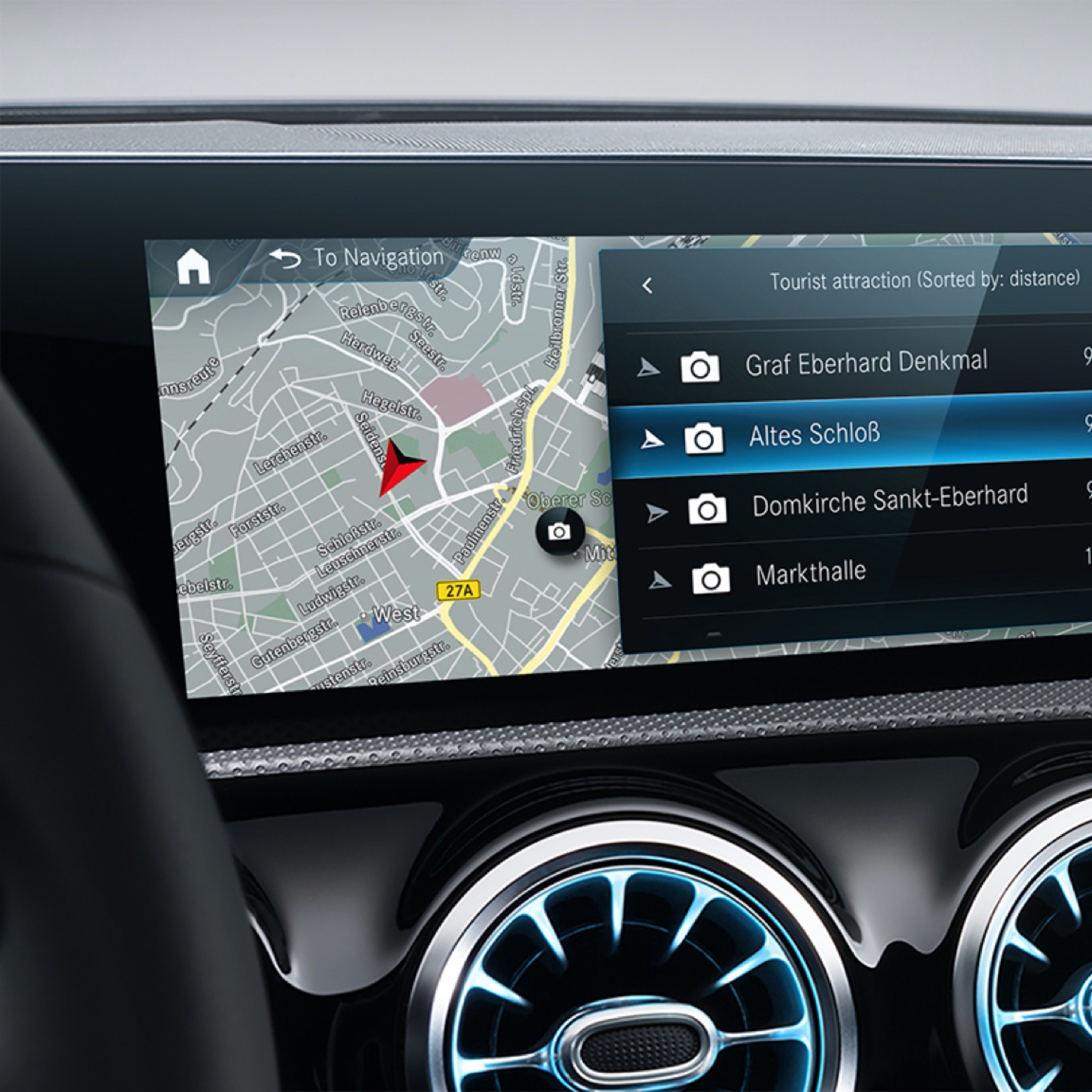 The best route for the driver is calculated in the MBUX multimedia system thanks to the Navigation Digital Extras. The best route for the driver is calculated in the MBUX multimedia system thanks to the Navigation Digital Extras.