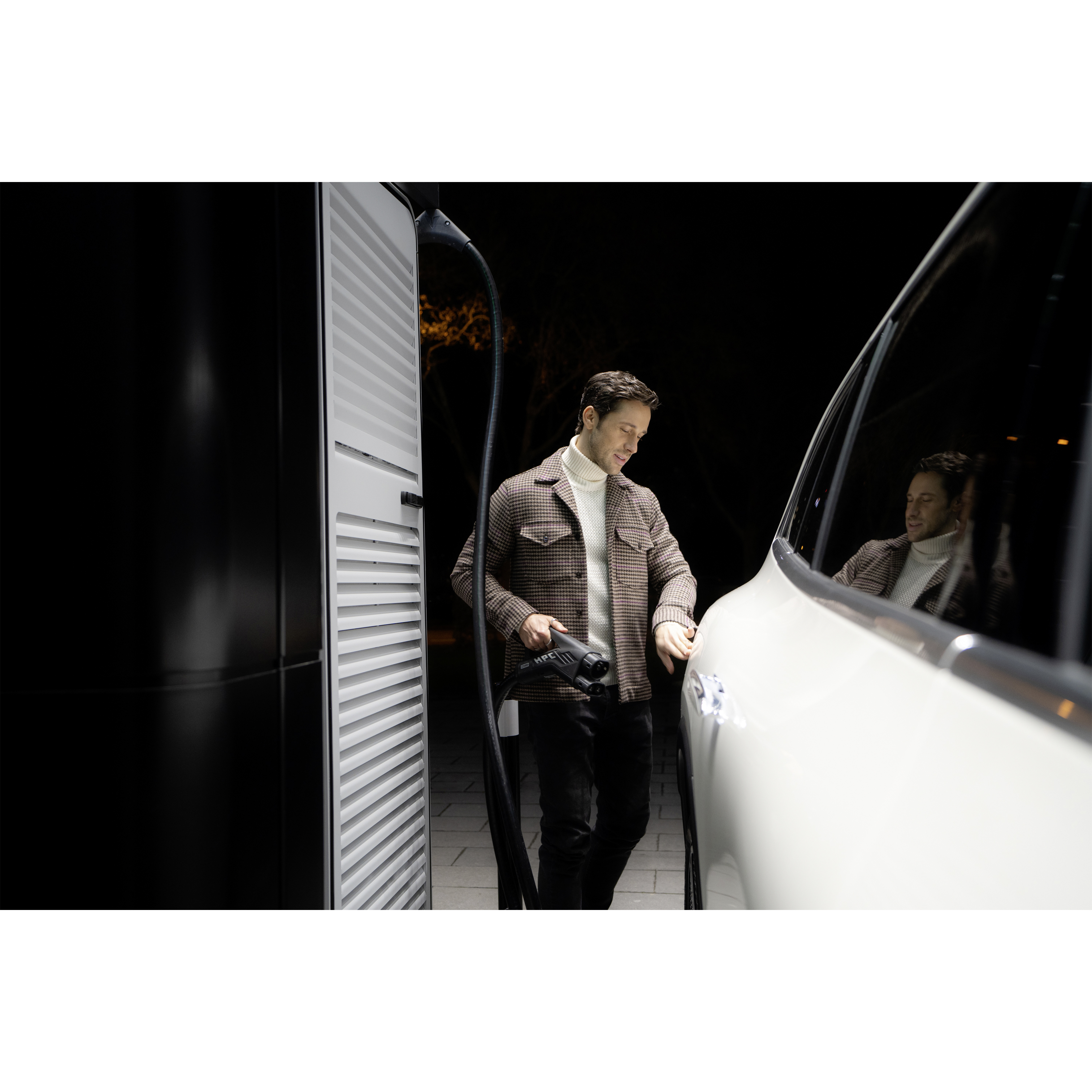 Charging | Mercedes-Benz The charging solutions for your Mercedes-Benz.