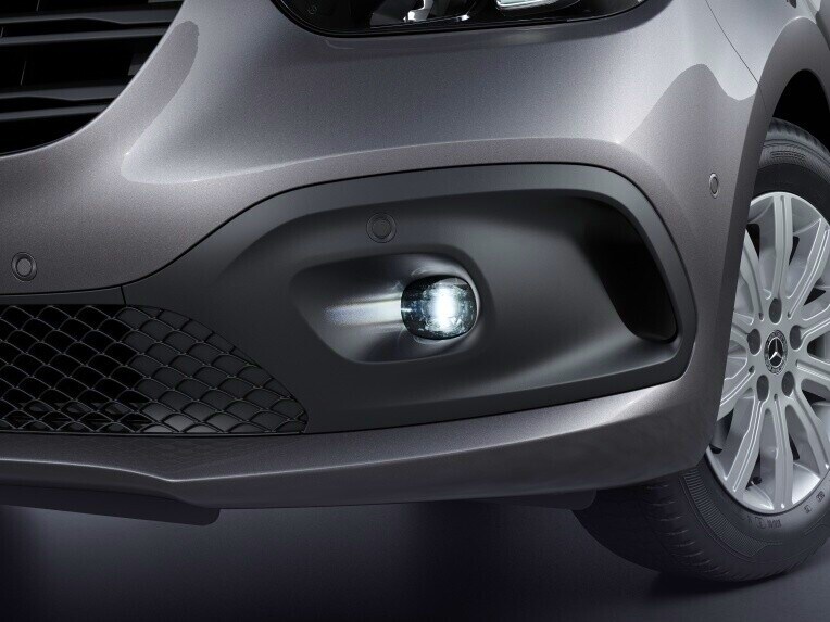 The LED fog lamps of the Mercedes-Benz Citan Panel Van Light and Sight Package.