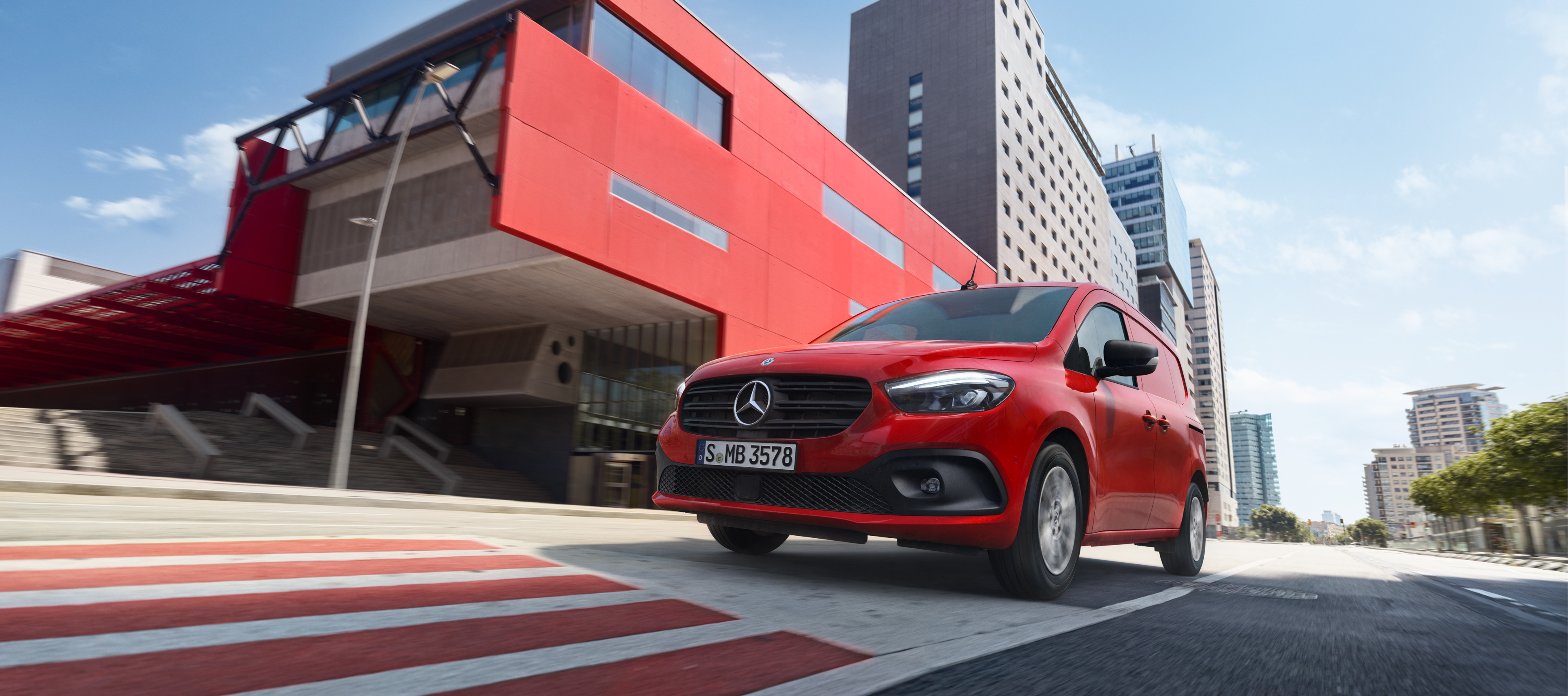 Exterior | Citan Panel Van | Mercedes-Benz The Mercedes-Benz Citan Panel Van in action.