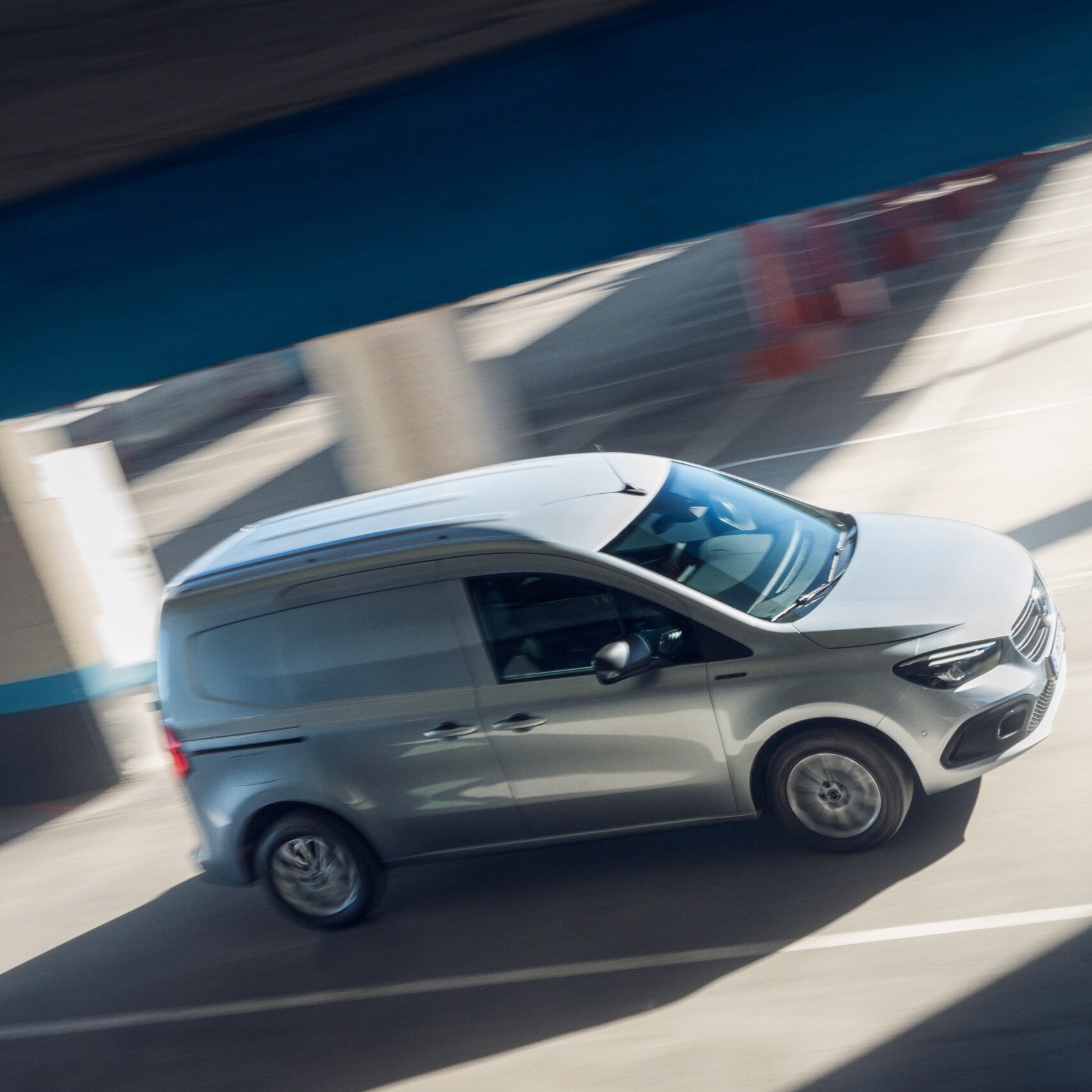 Buy, finance or lease eCitan panel van: our best offers in the Online Store.
