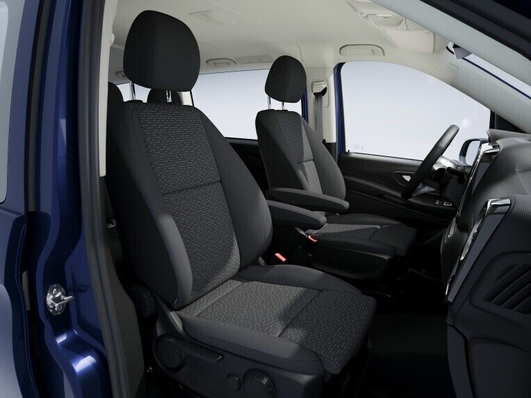 The comfort driver and front passenger seat in the Mercedes-Benz Vito.