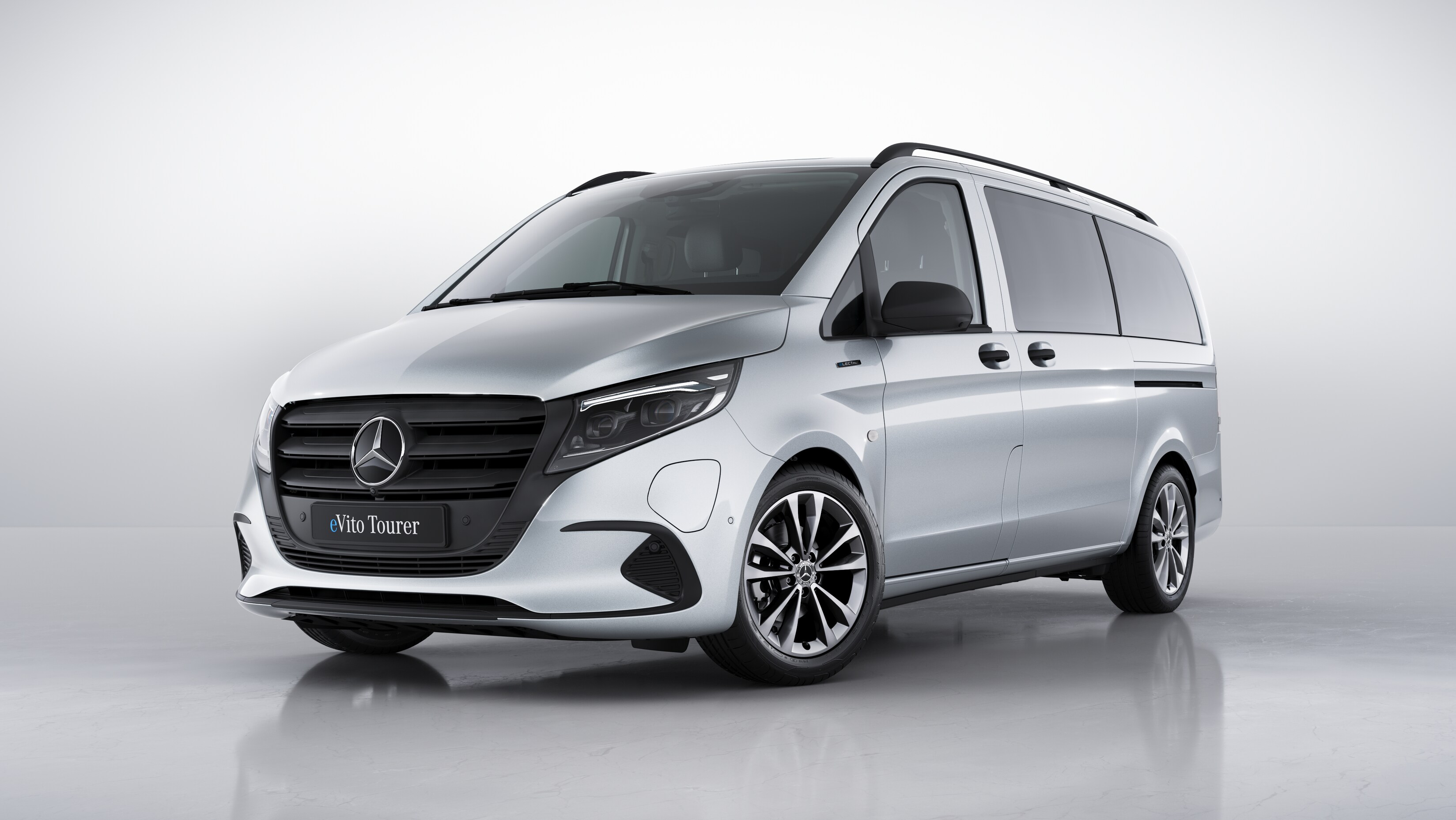 eVito Tourer 100% Electric MPV Mercedes-Benz Vans UK