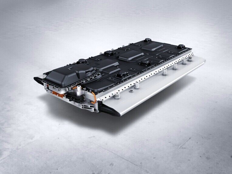 In the event of a battery failure, the free battery certificate covers the costs.