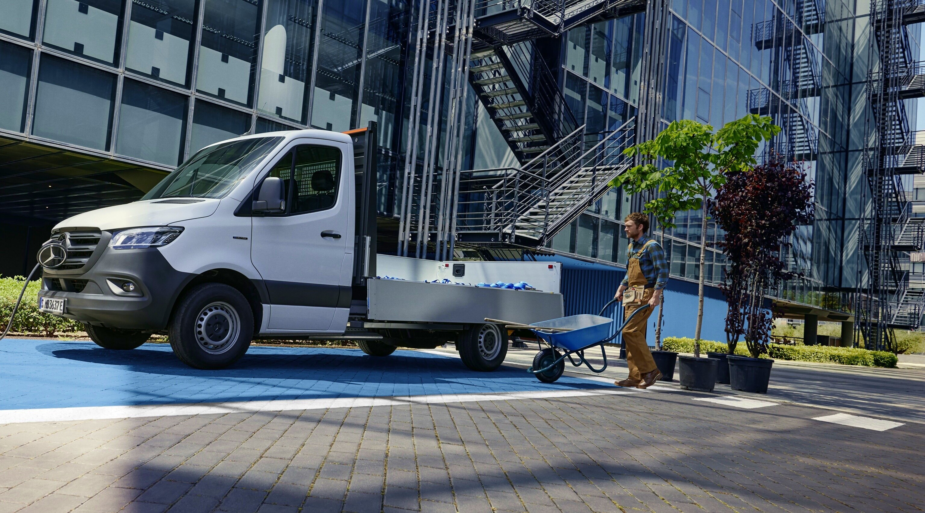 The Mercedes-Benz eSprinter Chassis as a platform vehicle in operations.
