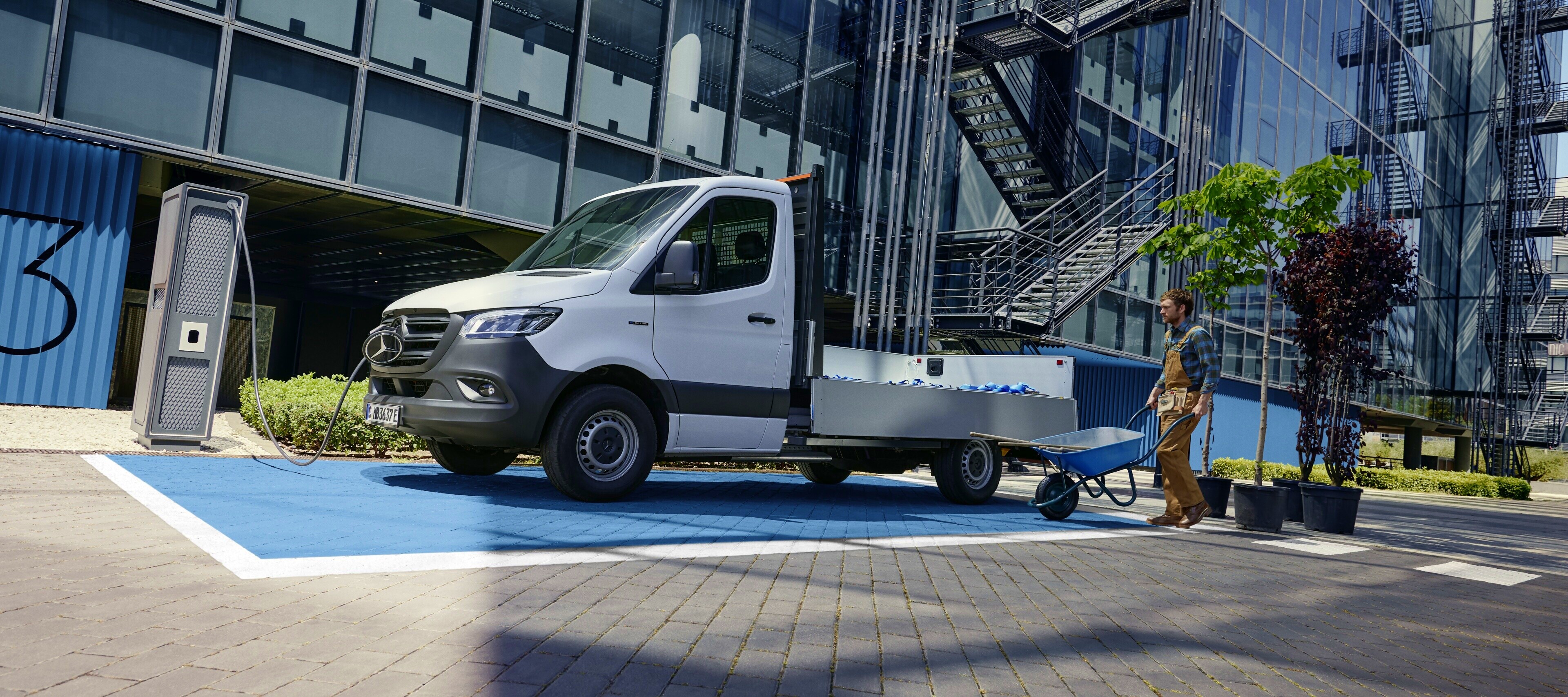 Alternative Drives | Sprinter Chassis | Mercedes-Benz The Mercedes-Benz eSprinter Chassis as a platform vehicle in operations.