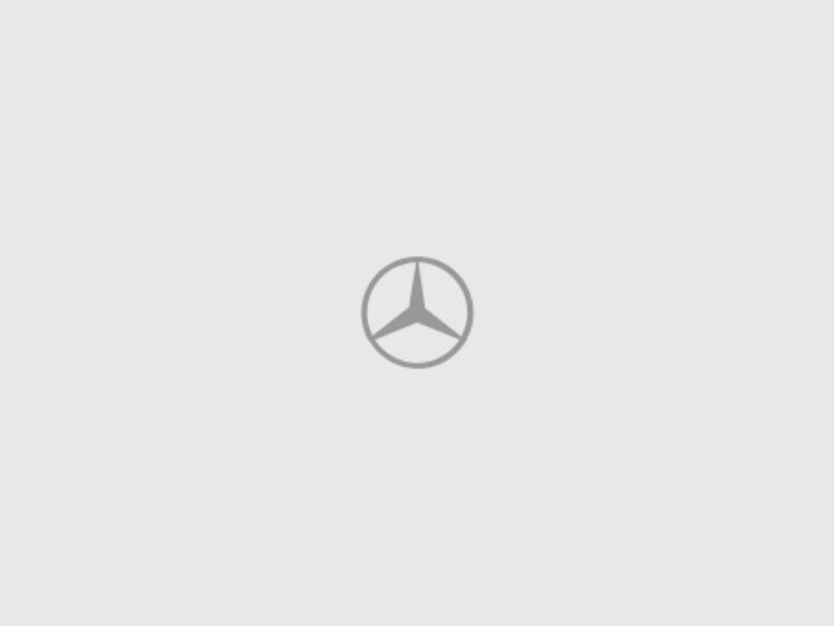 Seat heating for driver and front passenger in the Mercedes-Benz Vito.