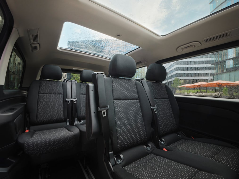 The front of the Vito Tourer.