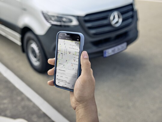 The functions of the Mercedes-Benz Digital Extras relevant to E-Mobility on a smartphone.