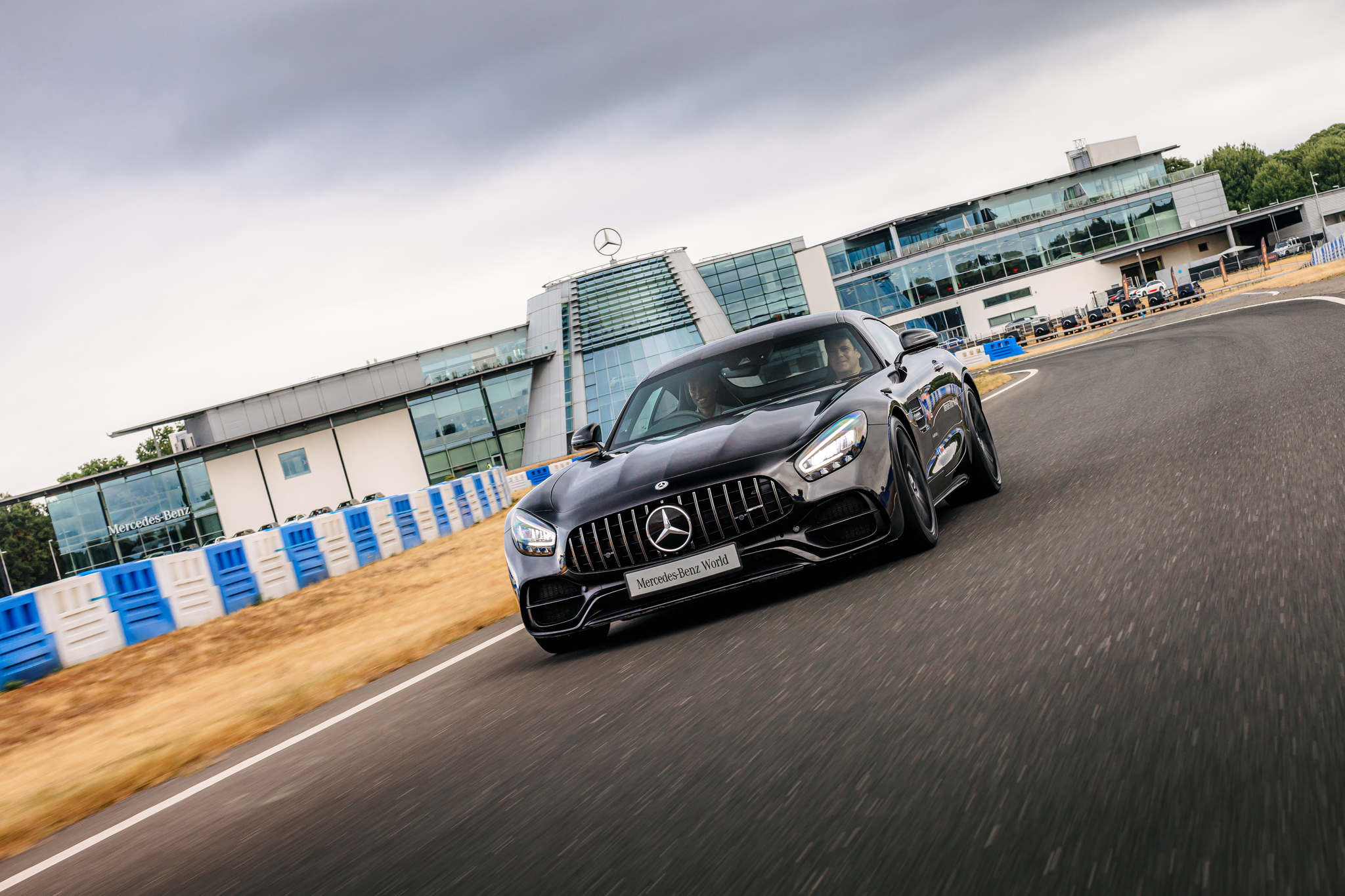 Mercedes Benz World | Mercedes-AMG Mercedes Benz World