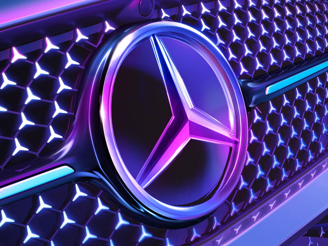 Mercedes-Benz raised bonnet emblem - fleet cars for business customers