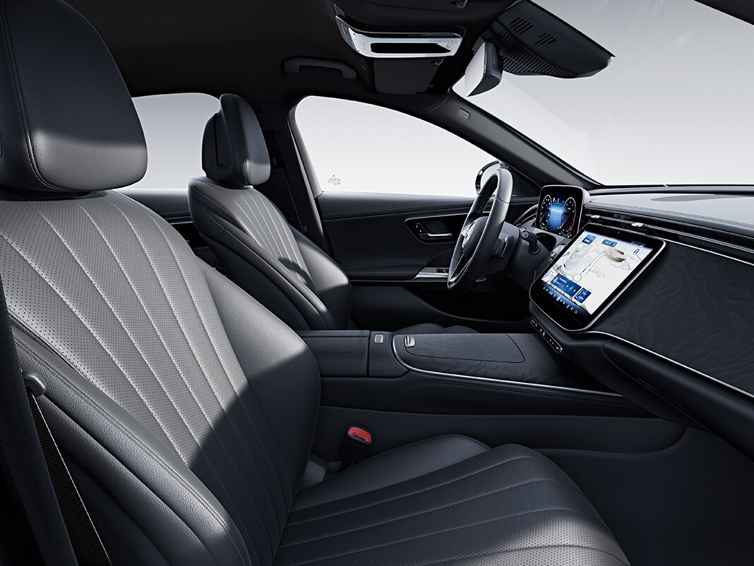 The Mercedes-Benz C-Class Estate with centre airbag.