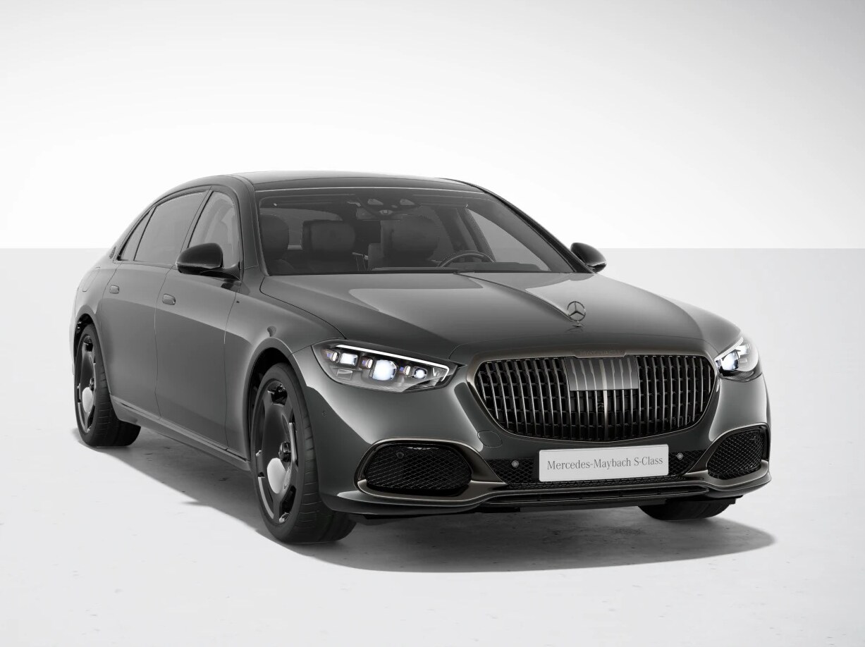 The exterior of the Mercedes-Benz S-Class Saloon with Night package.
