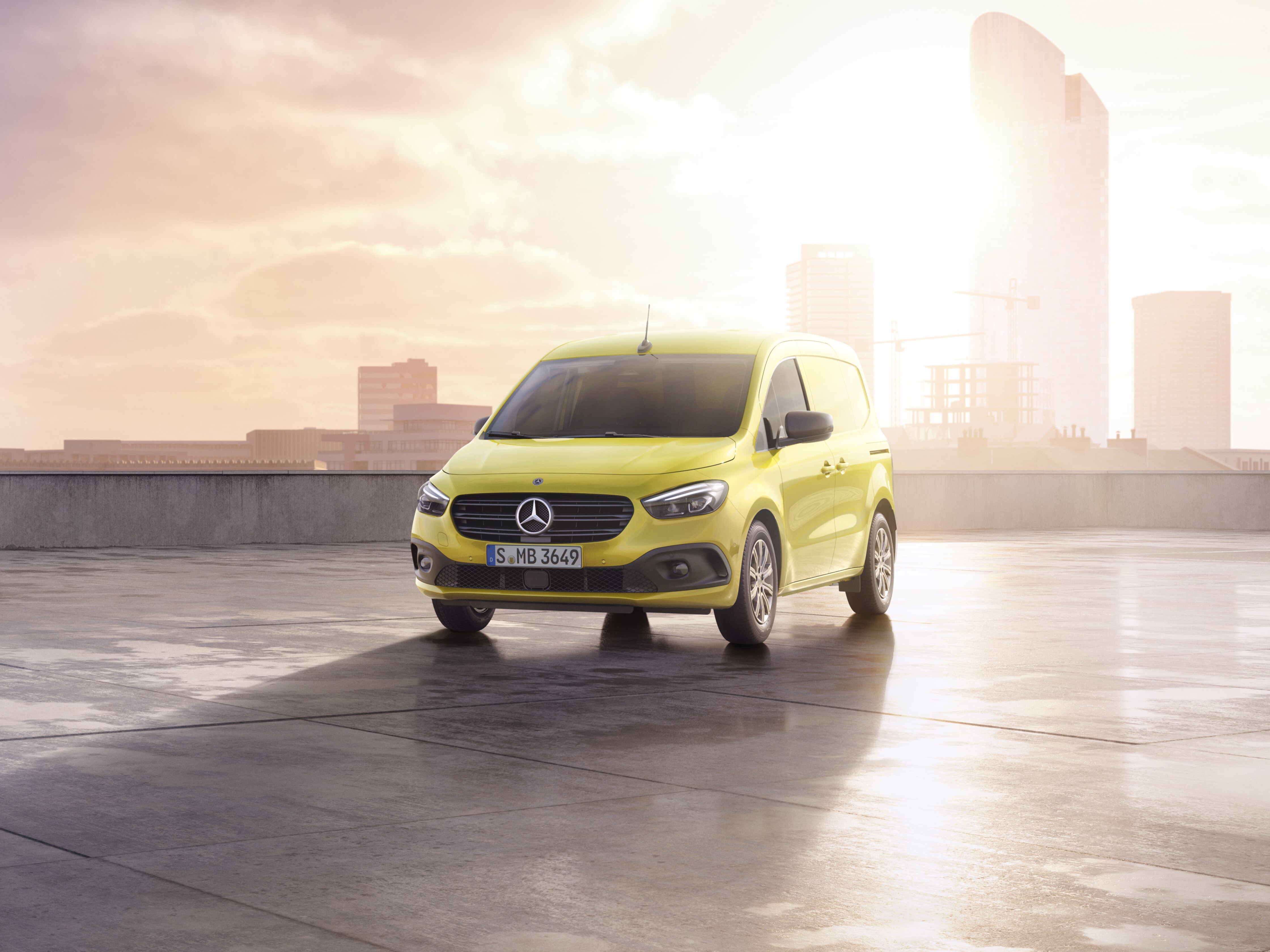 Book your test drive now and experience the highlights of the Citan Panel Van in person.