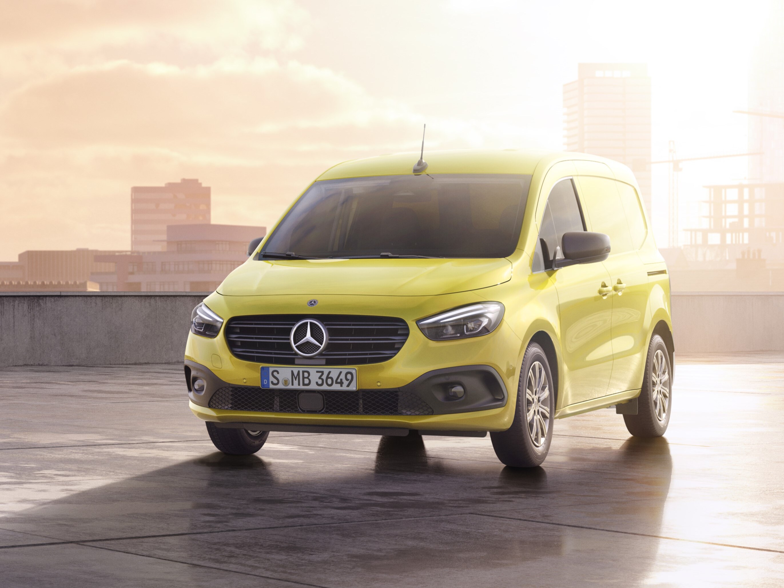 Book your test drive now and experience the highlights of the Citan Panel Van in person.