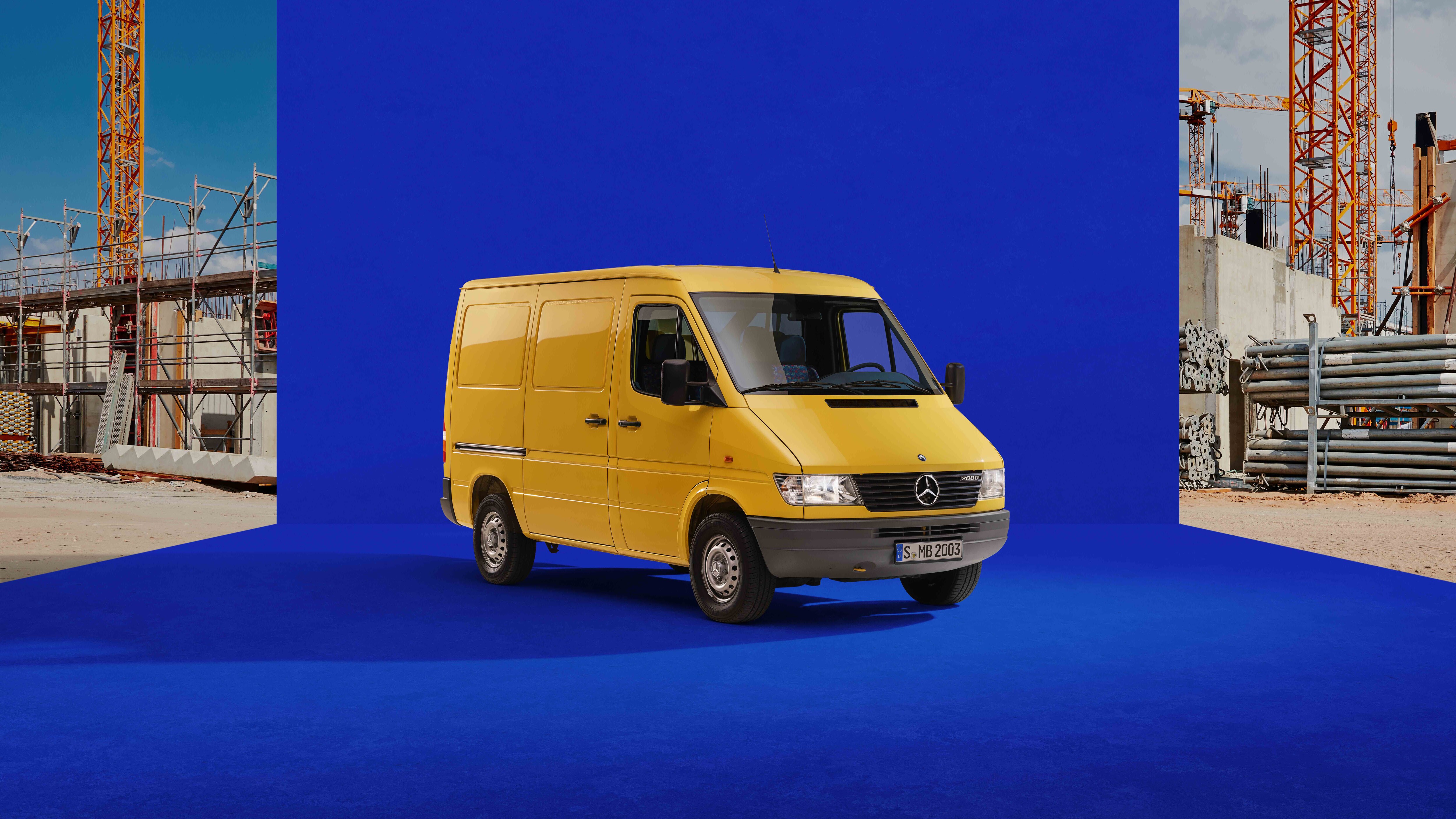 Electric & Diesel Sprinter Large Vans | Mercedes-Benz Vans UK